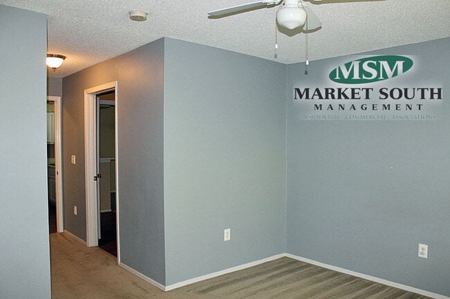 Building Photo - GATED COMMUNITY - HOOVER CREEK PLANTATION