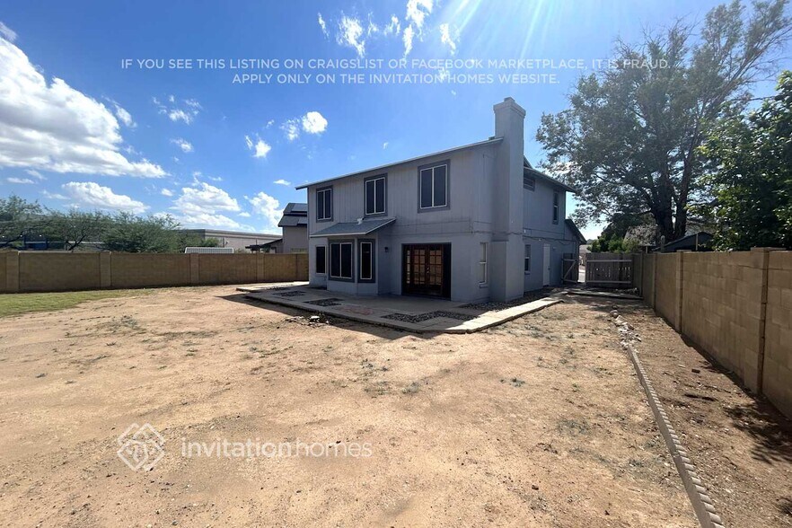 Building Photo - 3602 W Camino Real