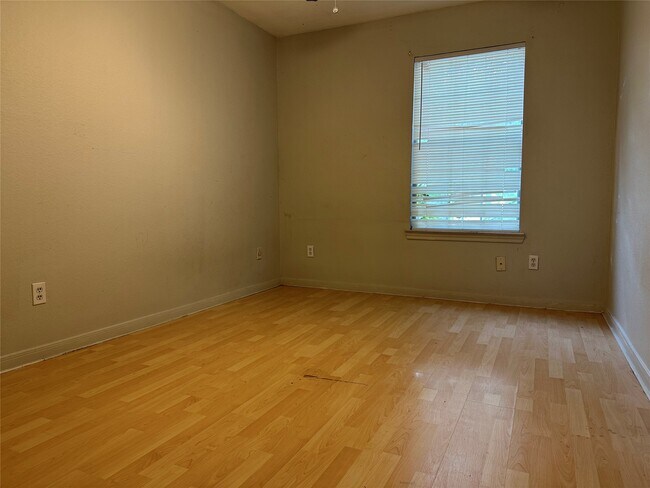 Building Photo - 5434 Cherie Crest Ct