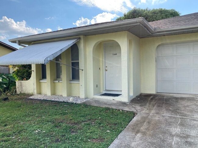 Primary Photo - 1344 SE 1st Pl