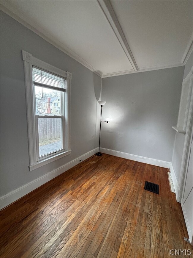 Building Photo - 1108 Salina St