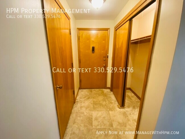 Building Photo - 7165 Starcliff Ave NW