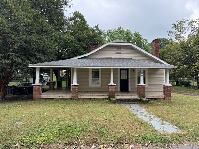 Primary Photo - Nice home in Kannapolis, NC