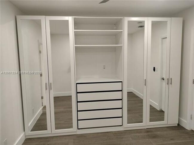 Building Photo - 2700 SW 28th Ct