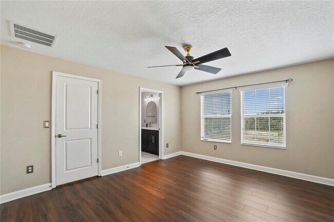 Building Photo - 717 N Rome Ave