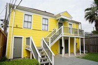Building Photo - 1513 24th Street Rear