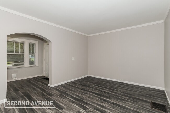 Building Photo - 3302 Broadwell Ave