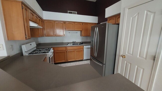 Building Photo - 12641 Tierra Tigre Ave