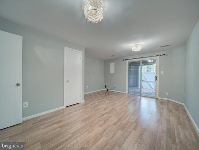 Building Photo - 6191 Little Valley Way