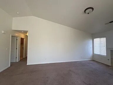 Building Photo - Lovely Home