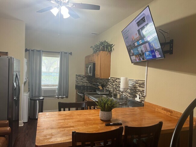 Building Photo - 14014 Summer Ash Ln