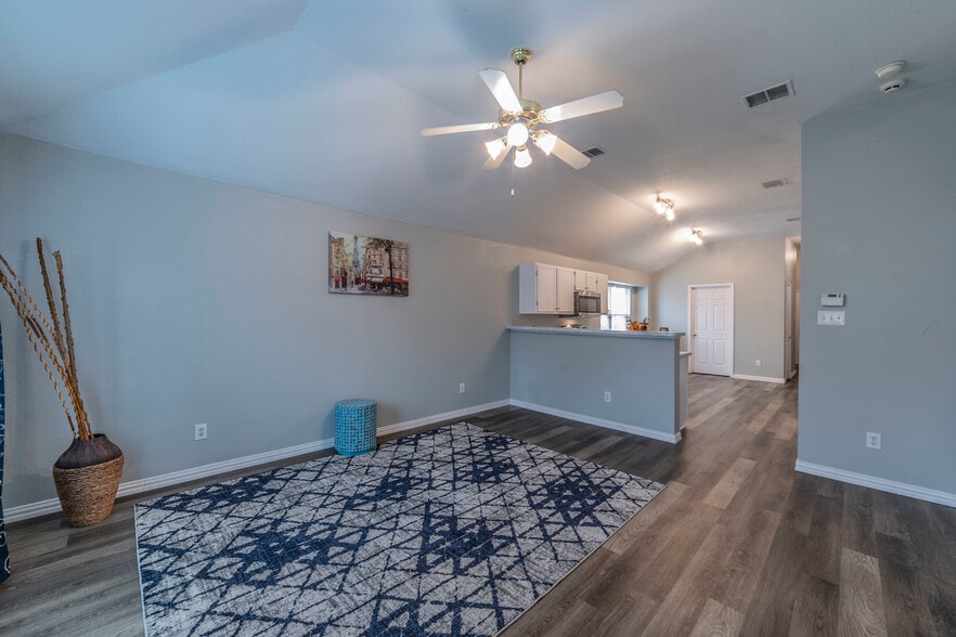 Building Photo - 11765 Bobcat Dr