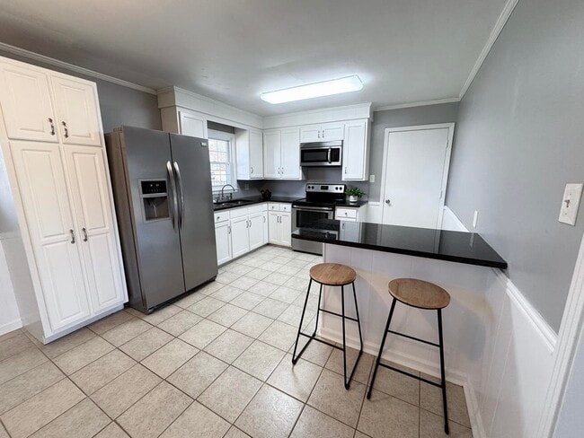 Building Photo - 316 Emmett Ave