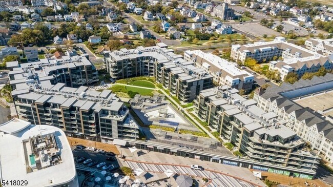 Building Photo - 30 Melrose Terrace