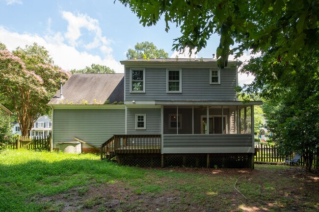 Building Photo - 1011 Willow Ridge Dr