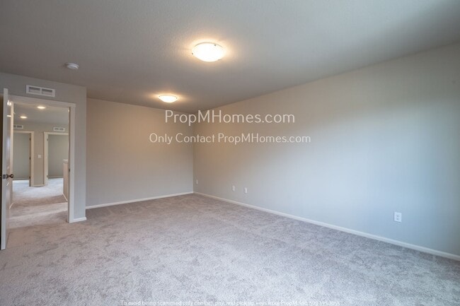 Building Photo - 1122 McCallum Ln