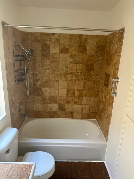 Building Photo - 8140 Spur Ct