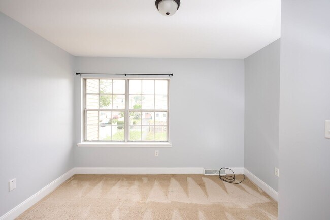 Building Photo - 1421 E Caracas Ave