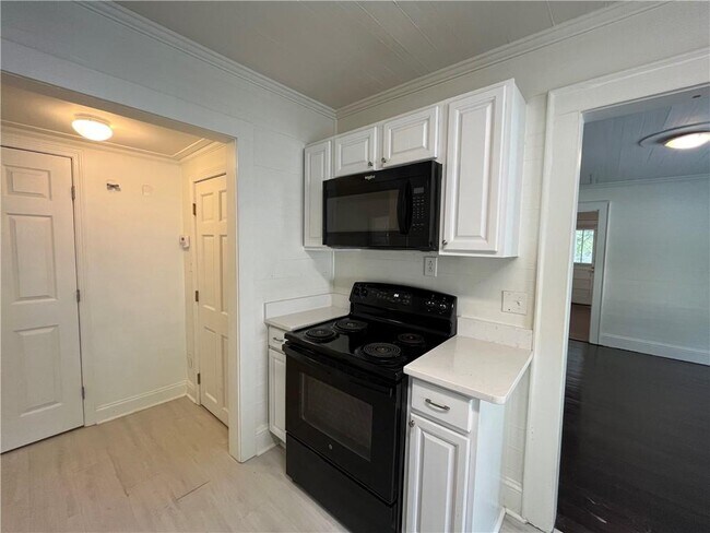 Building Photo - 1603 Tallulah St NW