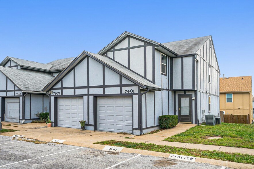 Building Photo - 7401 Longview Rd