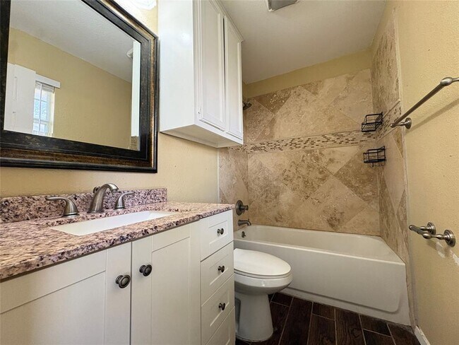 Building Photo - 12814 Hymeadow Dr