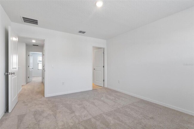 Building Photo - 3094 Skyline Lp