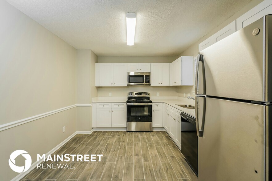 Building Photo - 2488 Carol Cir