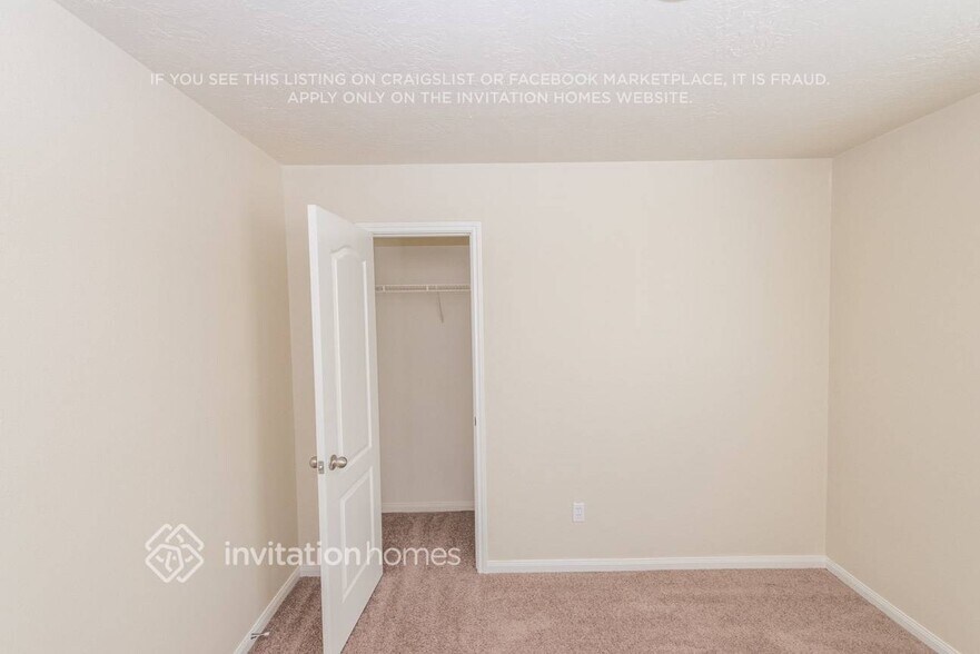 Building Photo - 8583 Chaletford Dr