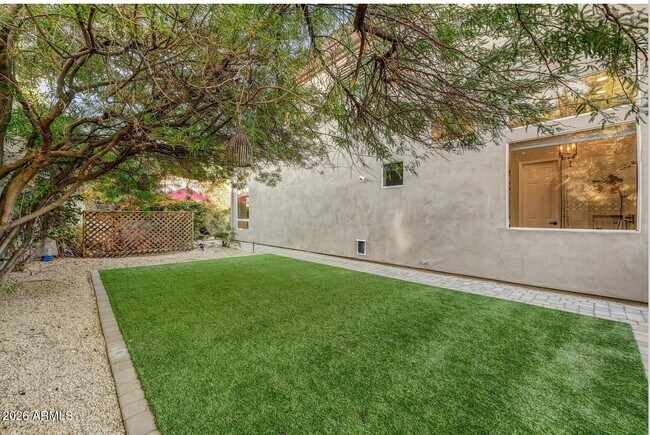 Building Photo - 16589 N 109th St