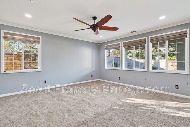 Building Photo - 39012 Crown Ranch Rd