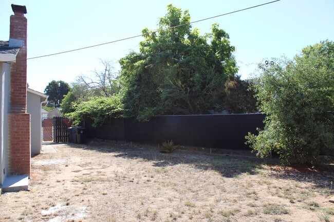 Building Photo - 10404 Abbottford Way