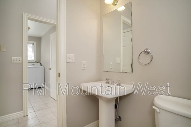 Building Photo - 144 S Mountain Rd