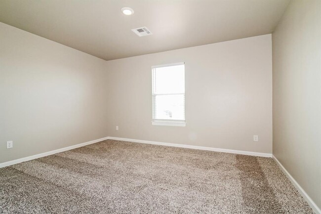 Building Photo - 1705 Ruby Dr