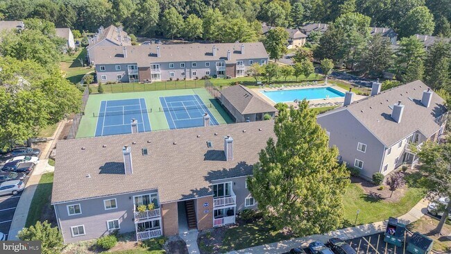 Building Photo - 8304 Tamarron Dr
