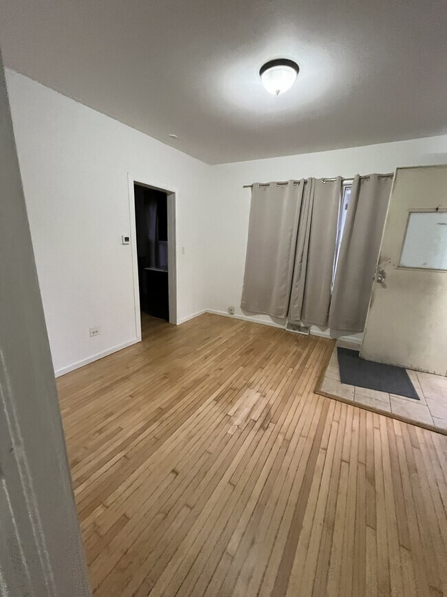 Building Photo - 13841 Forest Ave
