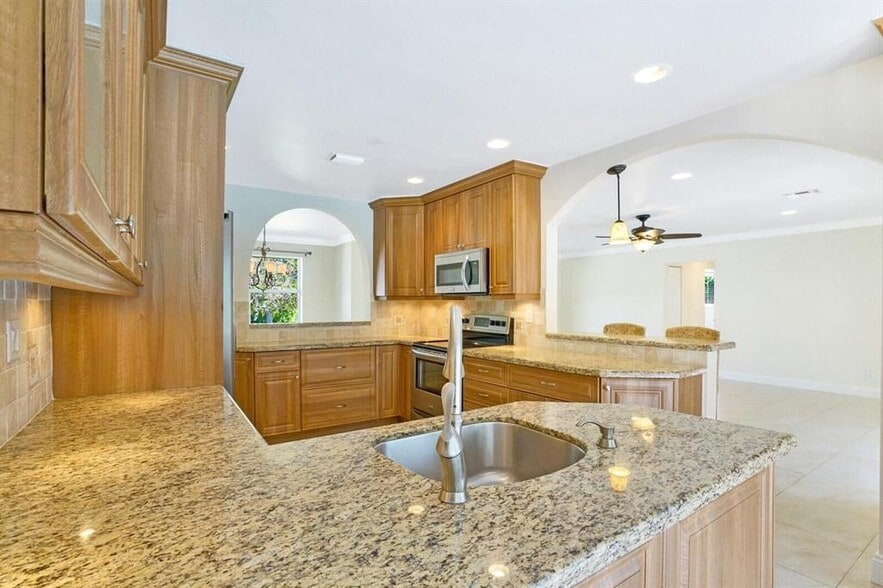 Building Photo - 1004 Little Harbor Dr