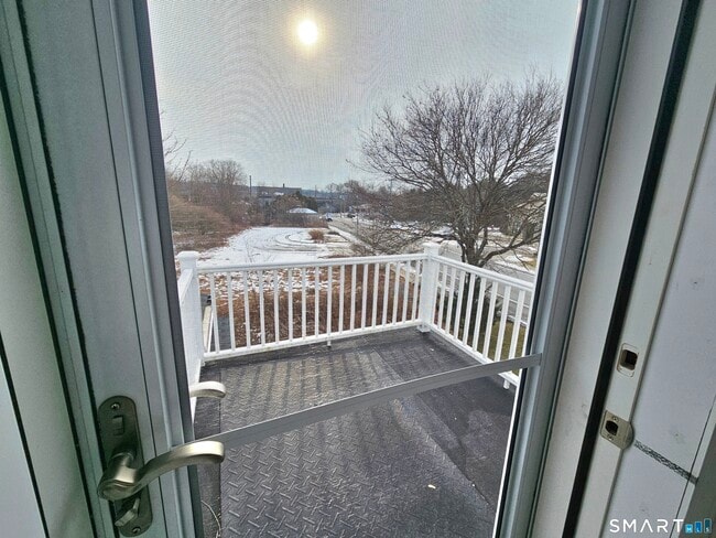 Building Photo - 27 Liberty St