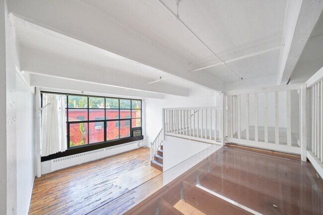 Building Photo - 1 bedroom in Brooklyn NY 11231