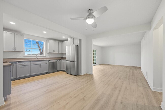 Building Photo - 5201 Atlantic Blvd