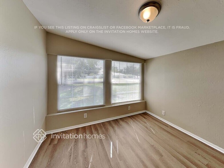 Building Photo - 3821 27th Pkwy