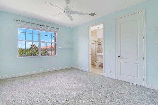 Building Photo - 4581 Artesa Way S