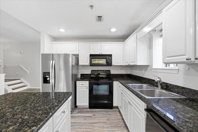 Building Photo - 5202 Hampton Beach Pl