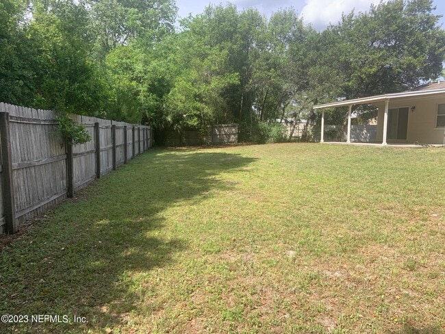 Building Photo - 8384 Chessman Ct