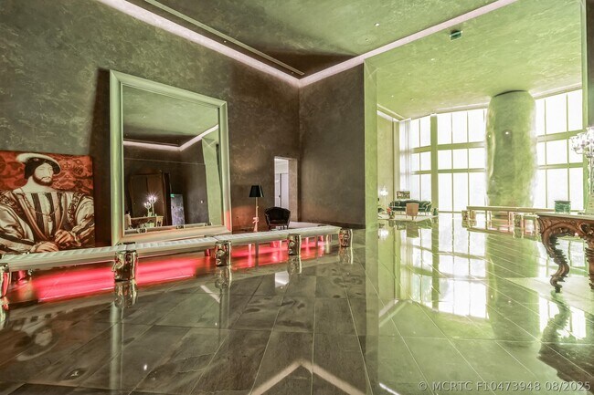 Building Photo - 475 Brickell Ave