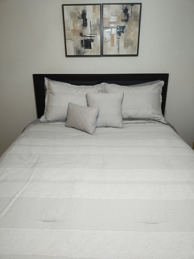 Building Photo - 4315 Genoa Rd