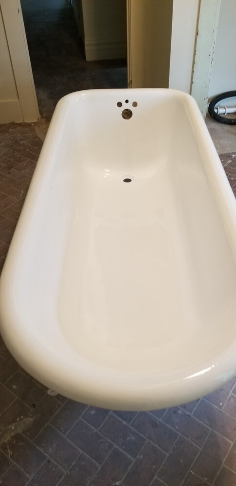 refuburbished clawfoot tub - 814 W Wood St