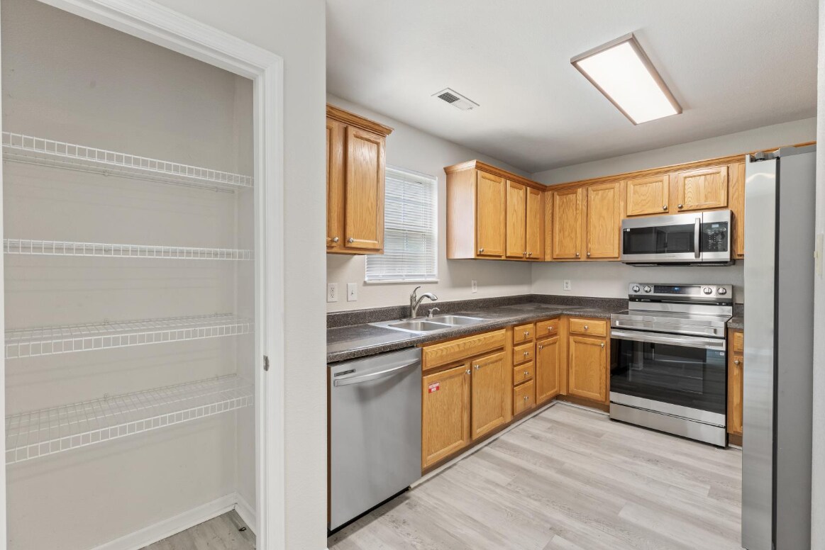 Building Photo - 8728 Percy Way