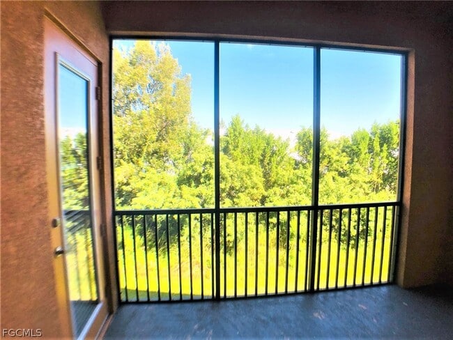 Building Photo - 13651 Julias Way