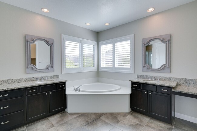 Building Photo - **Luxury 5 Bedroom Pool Home for Rent in Inspirada | Nearly 4,000 Sq Ft on Corner Lot**