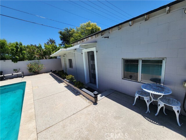 Building Photo - 1332 Winchester Ave